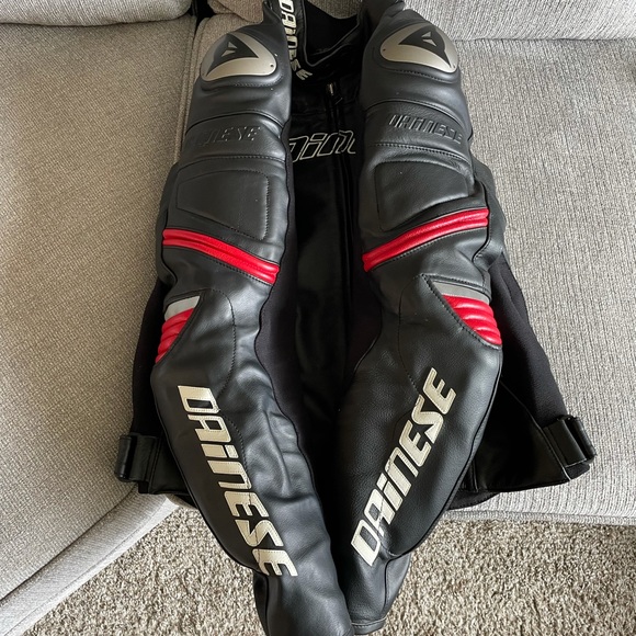 Dainese motorcycle jacket - Picture 5 of 9